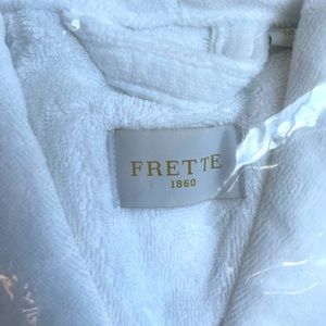Frette white velour bathrobe - Size M - brand new